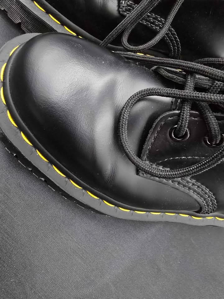 Dr. Martens 1460 Black Boots – Size 7 Men’s / 8 Women’s (New Without Box)