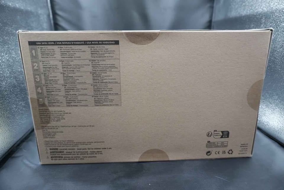 Revell UH-1D Huey Gunship Helicopter Model Kit 1:32 Scale