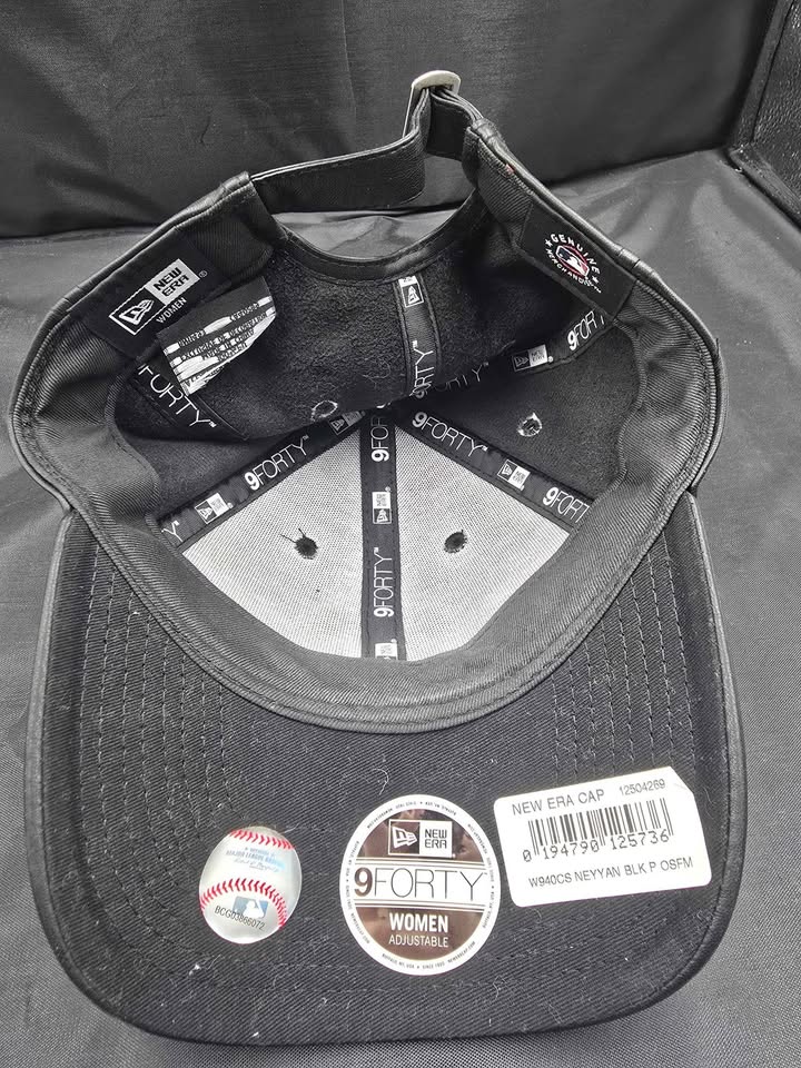 New York Yankees Leather Hat 9FORTY Women’s Adjustable New Era Black Cap